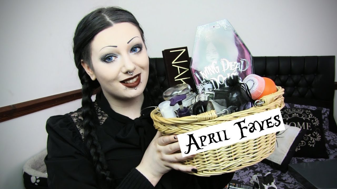 April Favourites & Silver Play Button! | Toxic Tears