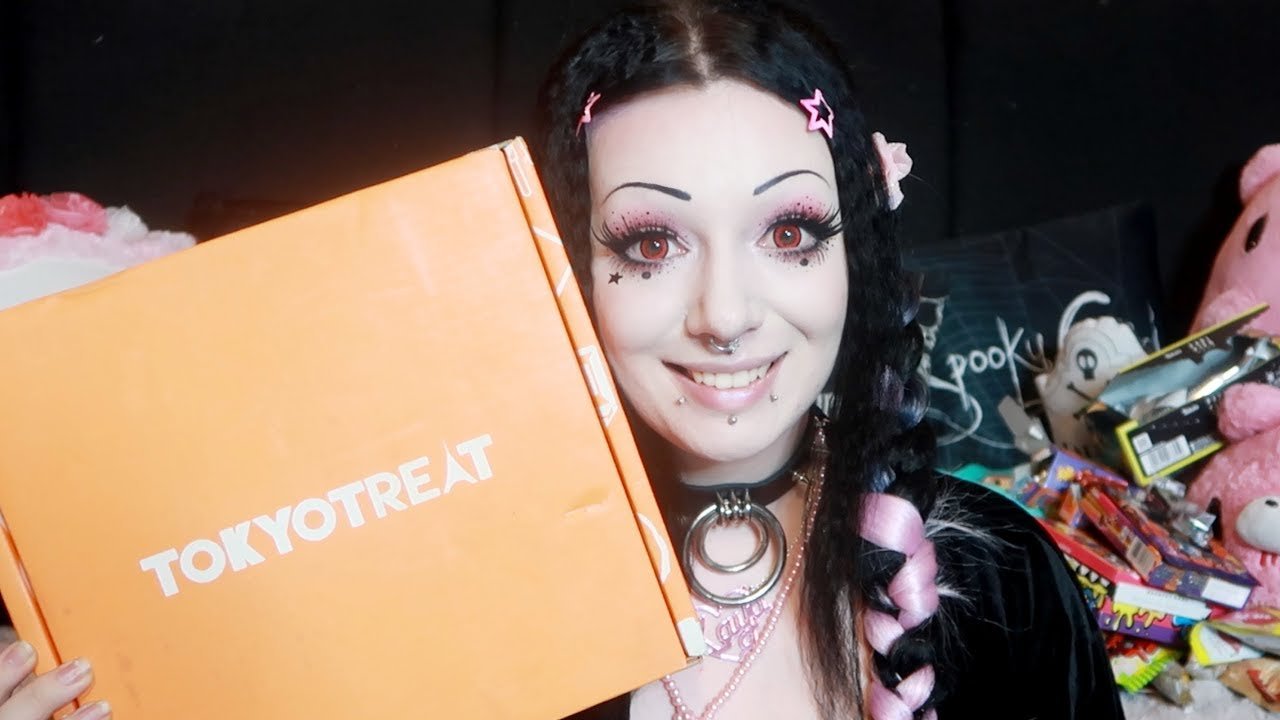 Trying Japanese Snacks from Tokyo Treat! | Toxic Tears